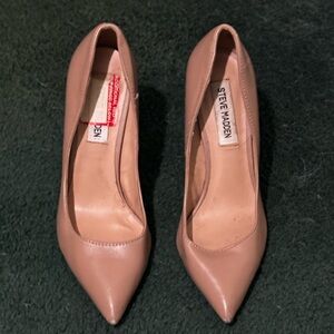 Steve Madden Nude Heels size 6